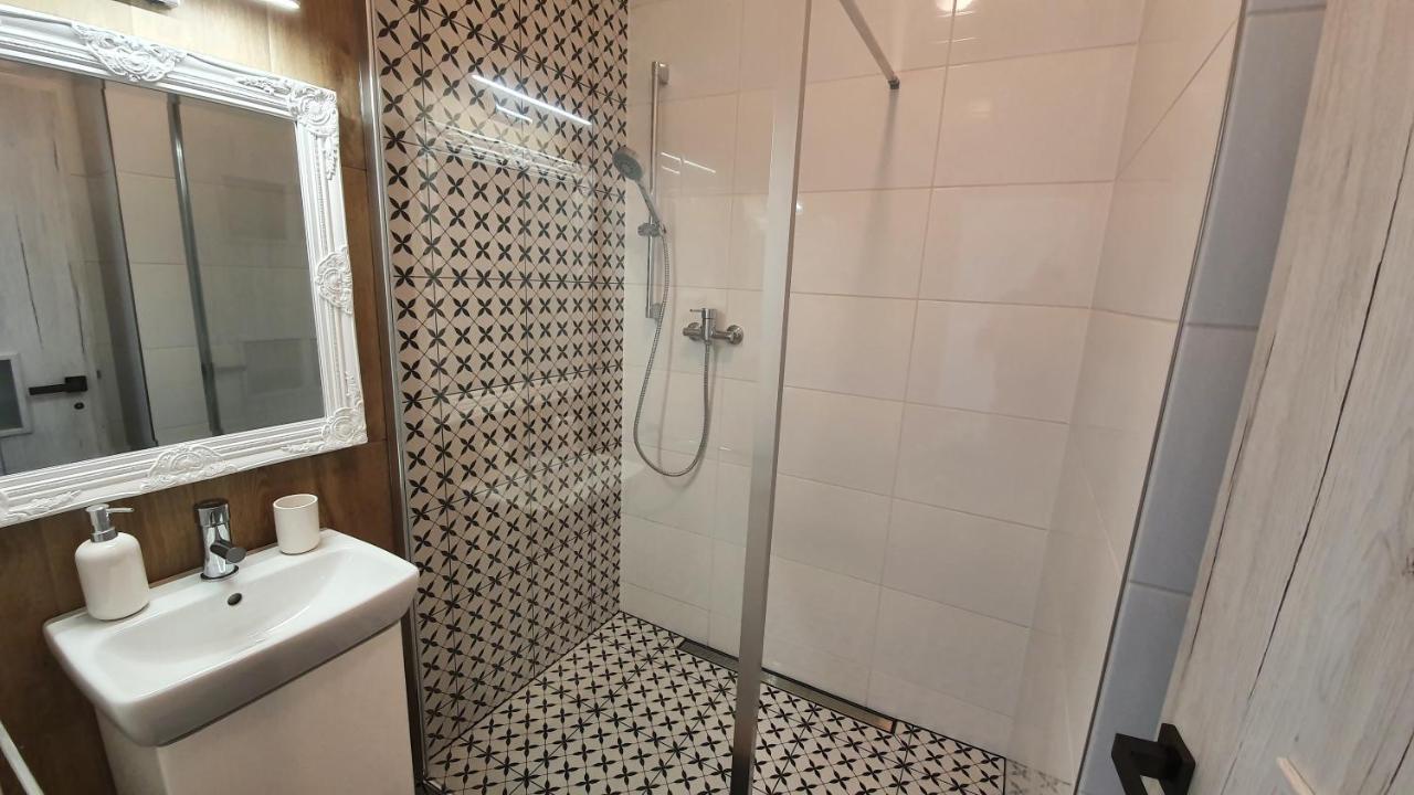 Cozy Studio With Netflix - Apartmanovy Dom Bernard Vysoke Tatry Ngoại thất bức ảnh