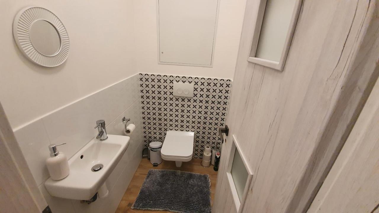 Cozy Studio With Netflix - Apartmanovy Dom Bernard Vysoke Tatry Ngoại thất bức ảnh